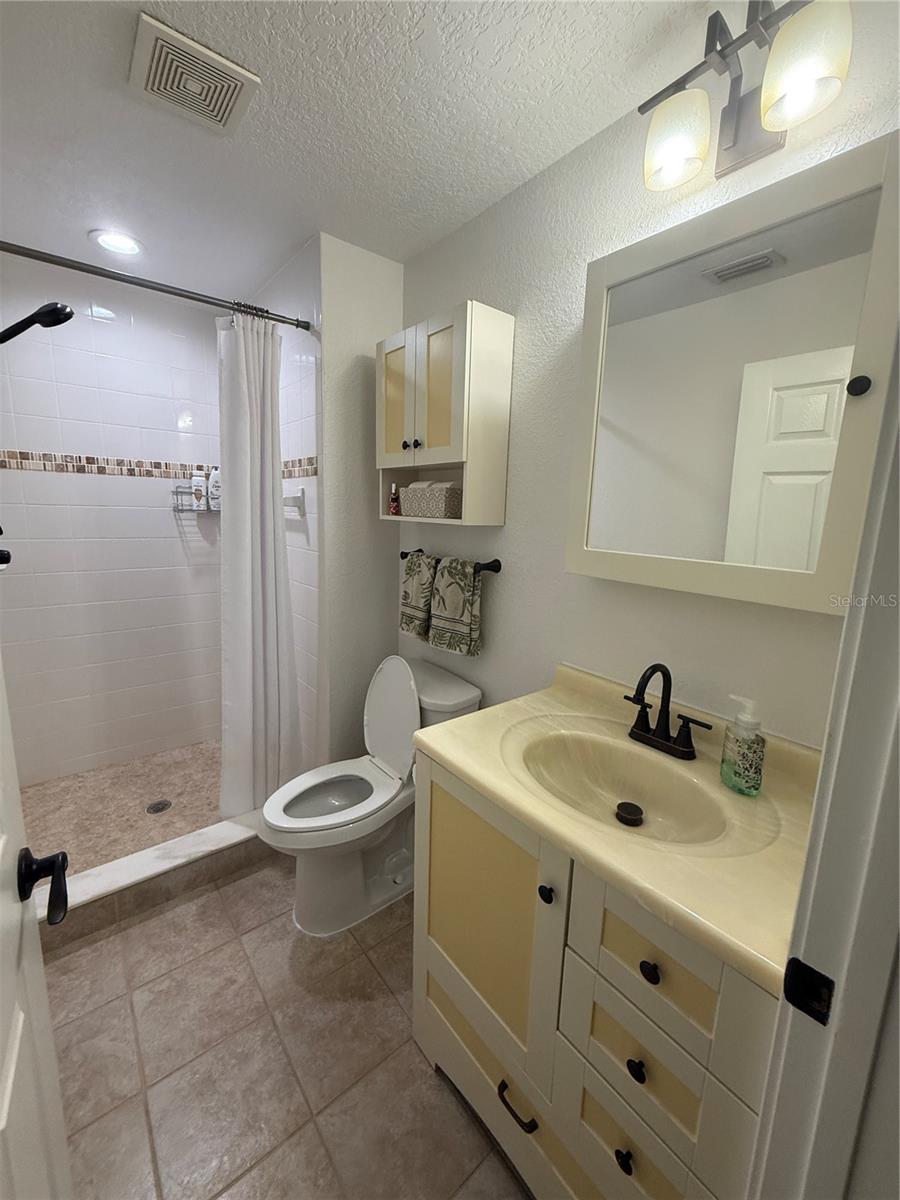 Image 30 of 43 For 4230 Havana Drive