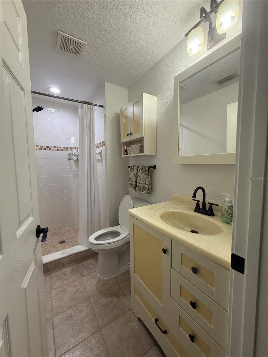 Image 31 of 43 For 4230 Havana Drive