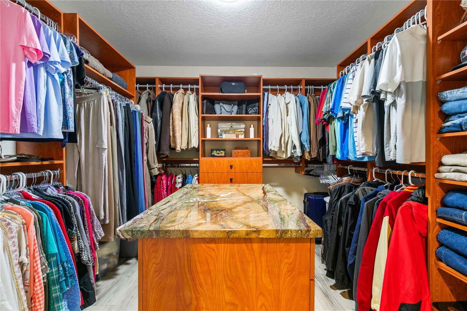 Image 35 of 43 For 4230 Havana Drive