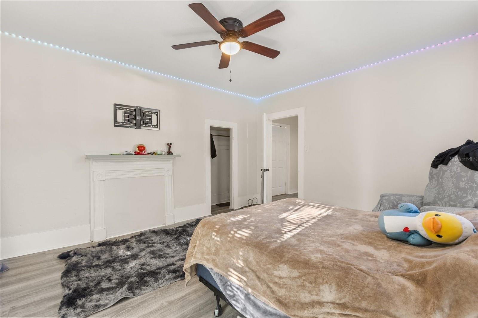 Image 11 of 17 For 829 3rd Street