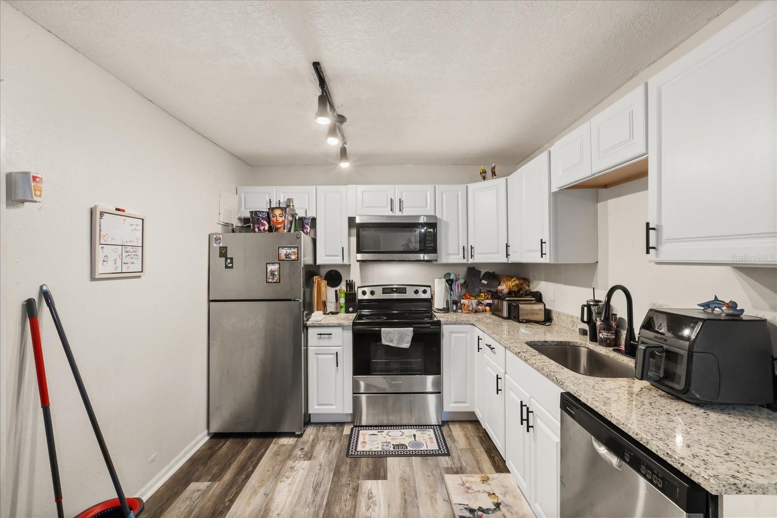 Image 15 of 17 For 829 3rd Street