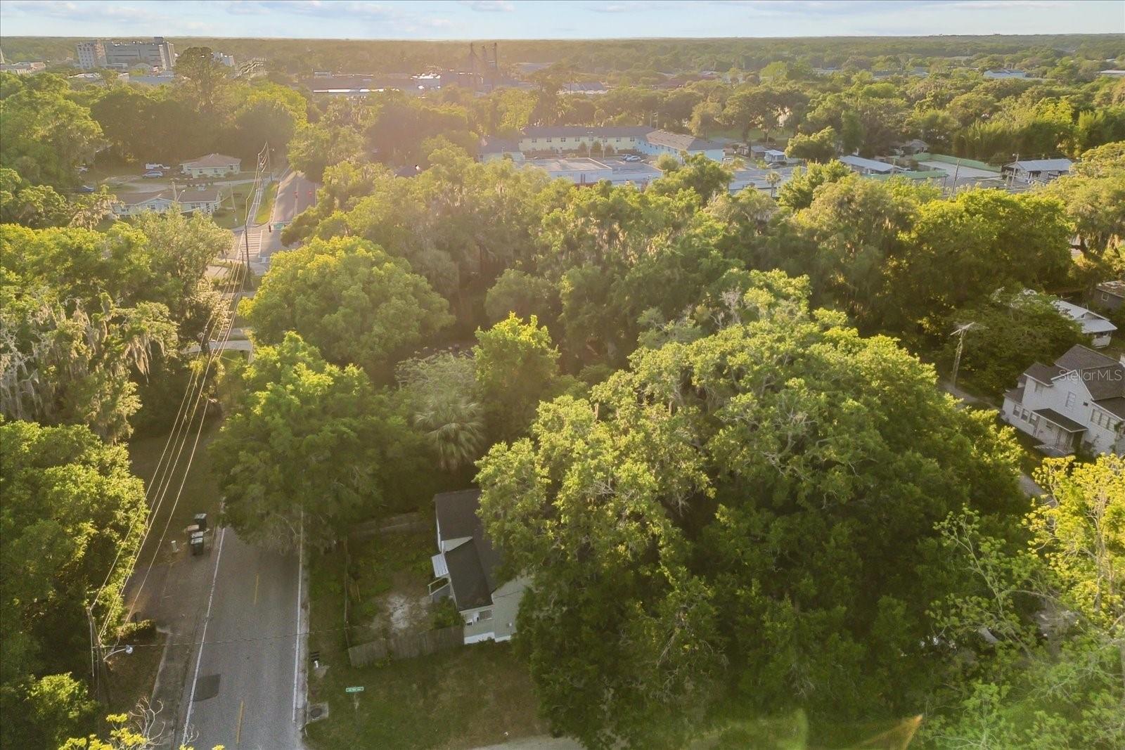 Image 4 of 17 For 829 3rd Street