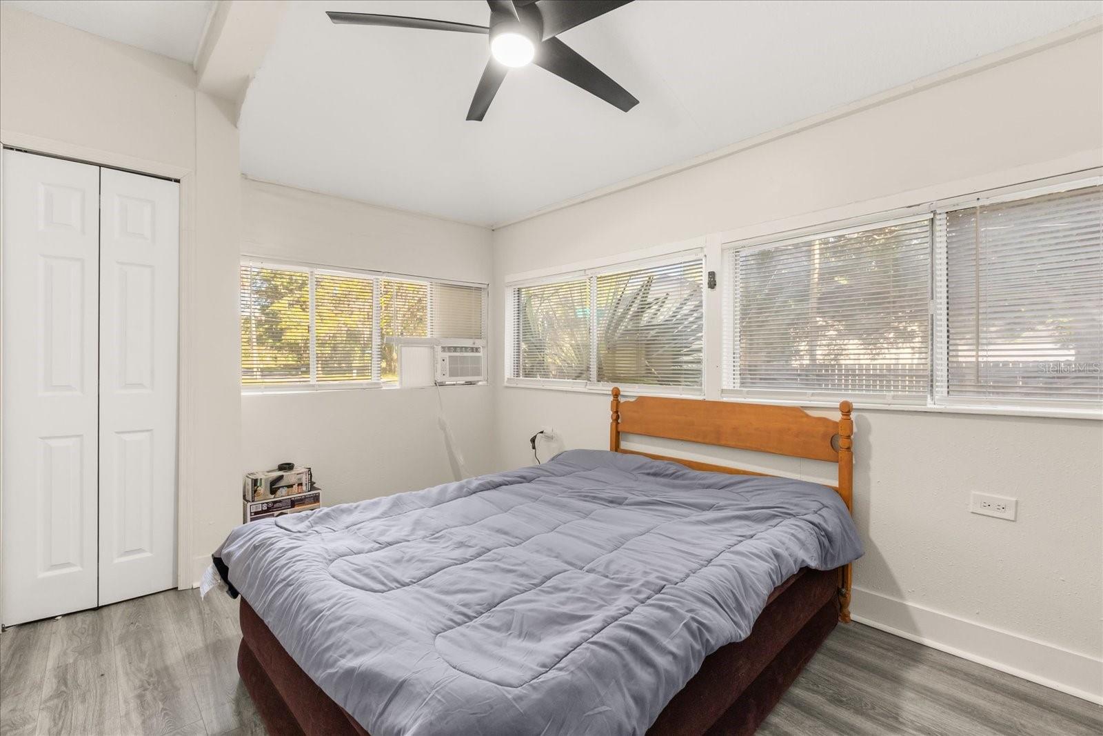 Image 8 of 17 For 829 3rd Street