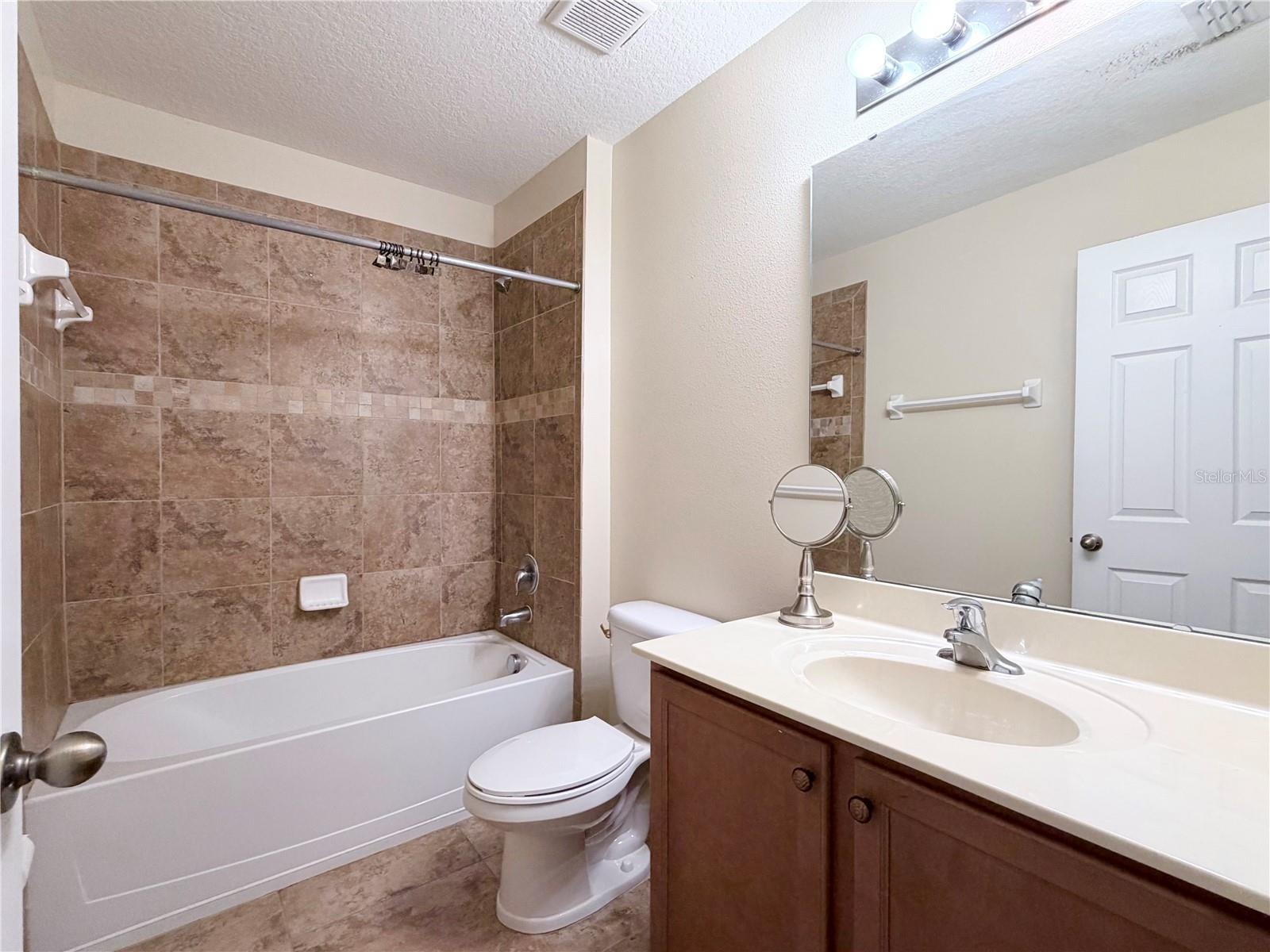 Image 20 of 38 For 2549 Dharma Circle