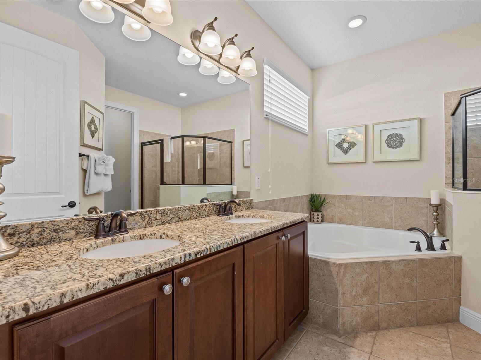 Image 18 of 70 For 761 Desert Mountain Court