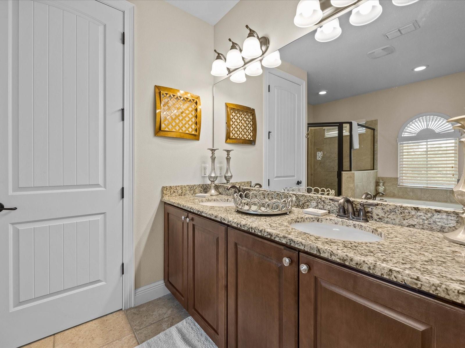 Image 22 of 70 For 761 Desert Mountain Court