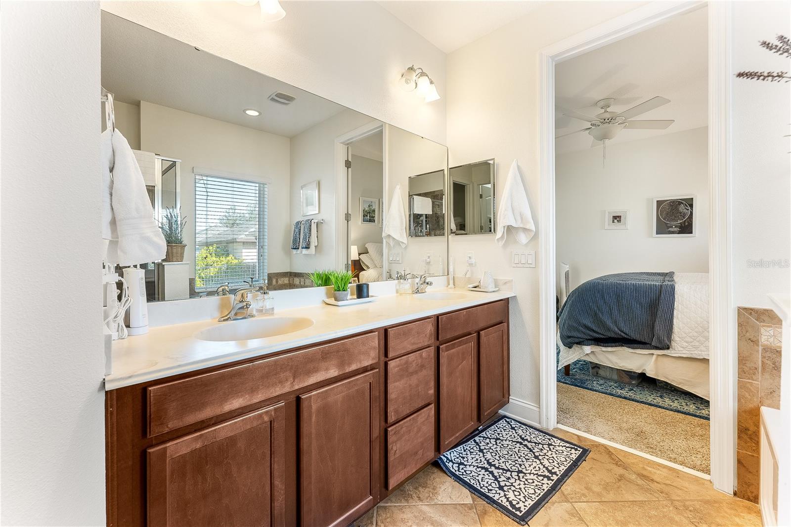 Image 13 of 20 For 13895 Temin Avenue