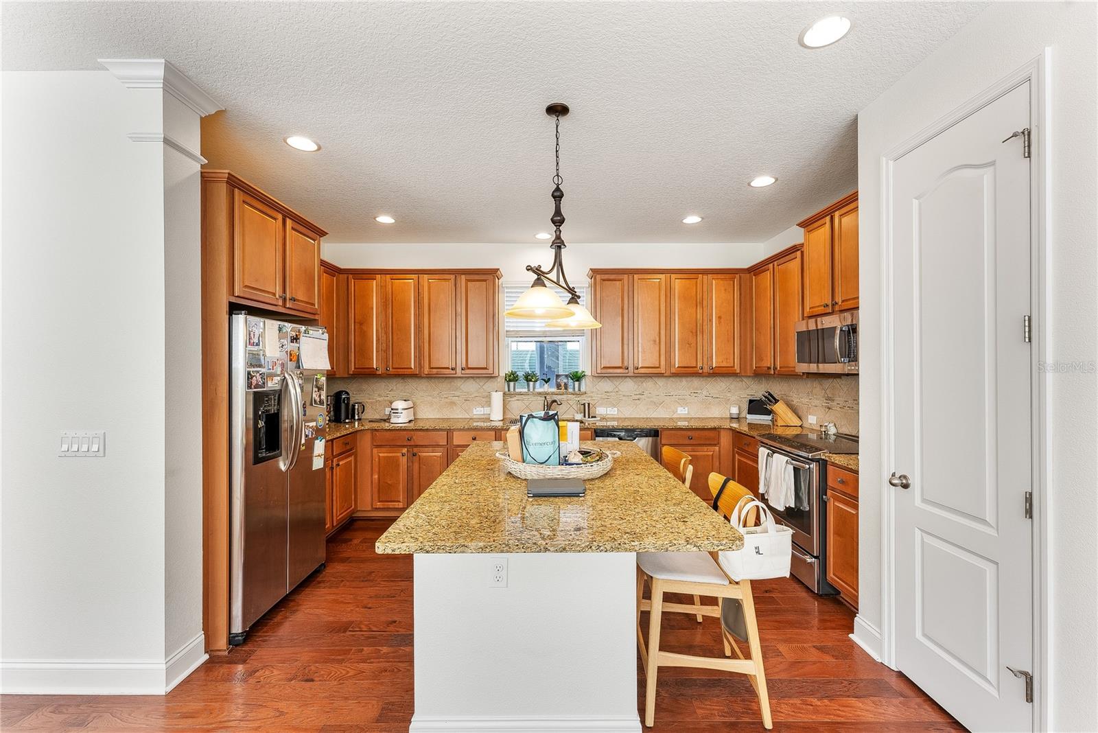 Image 5 of 20 For 13895 Temin Avenue