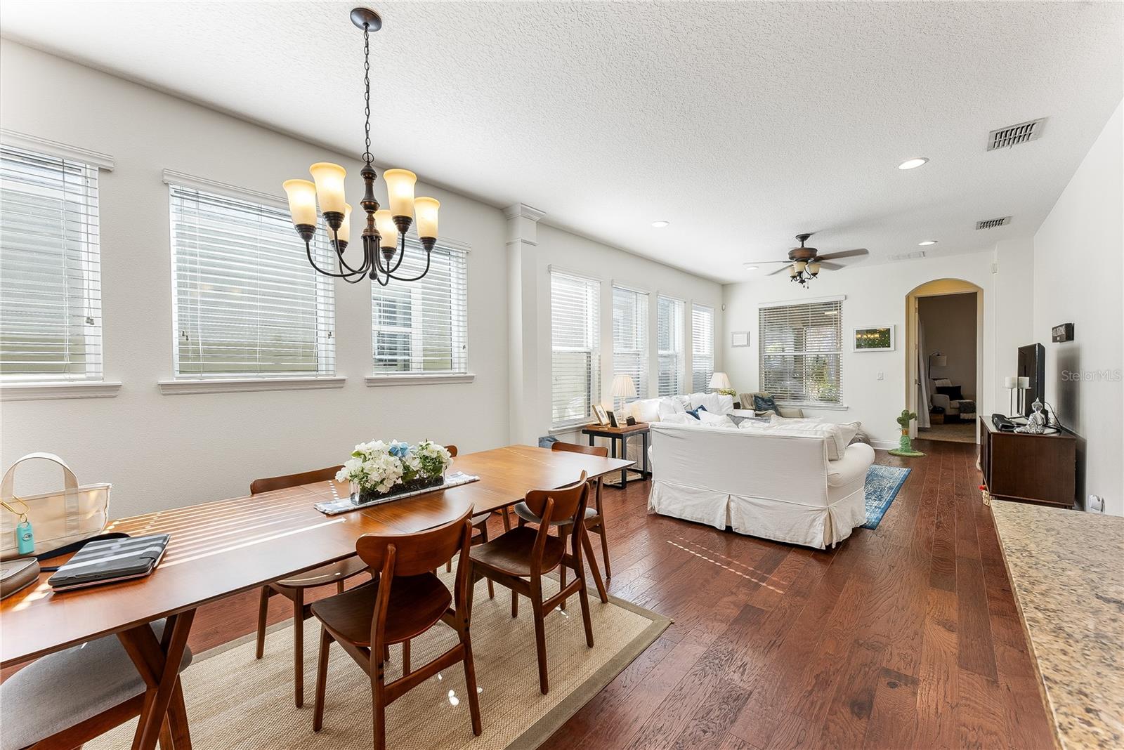 Image 8 of 20 For 13895 Temin Avenue