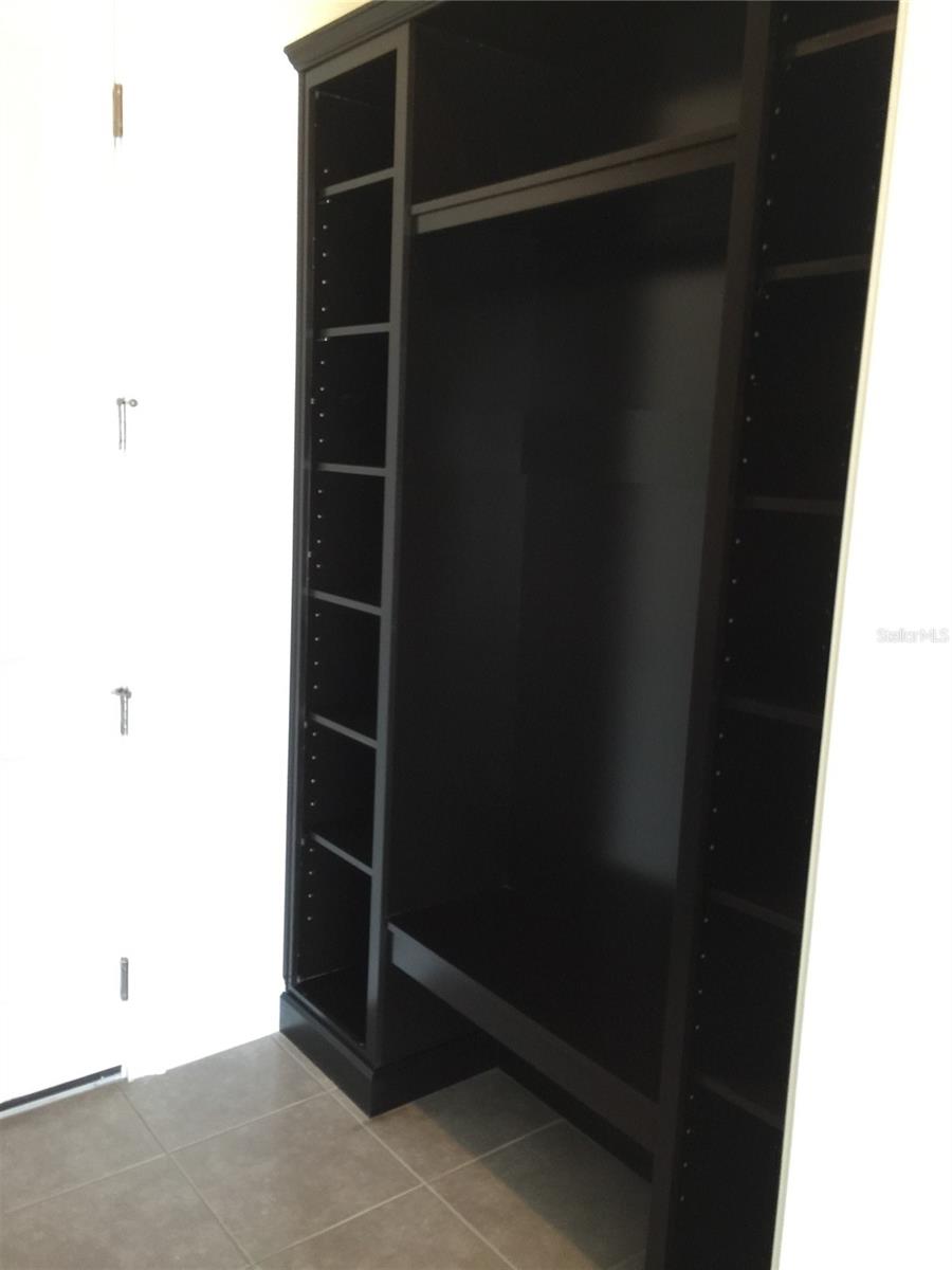 Image 10 of 32 For 10424 Warrick Street