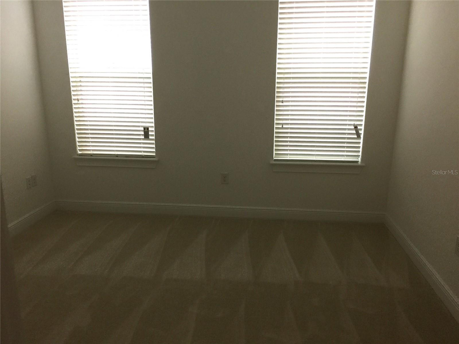 Image 15 of 32 For 10424 Warrick Street