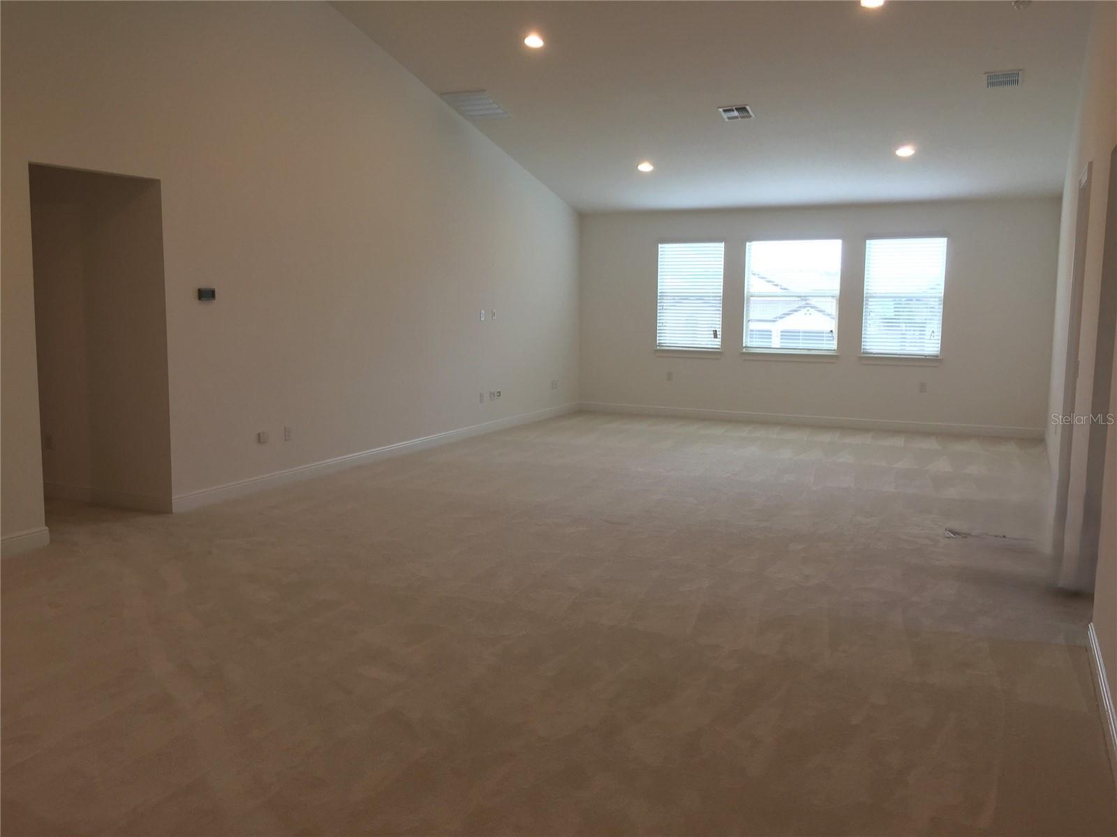 Image 16 of 32 For 10424 Warrick Street