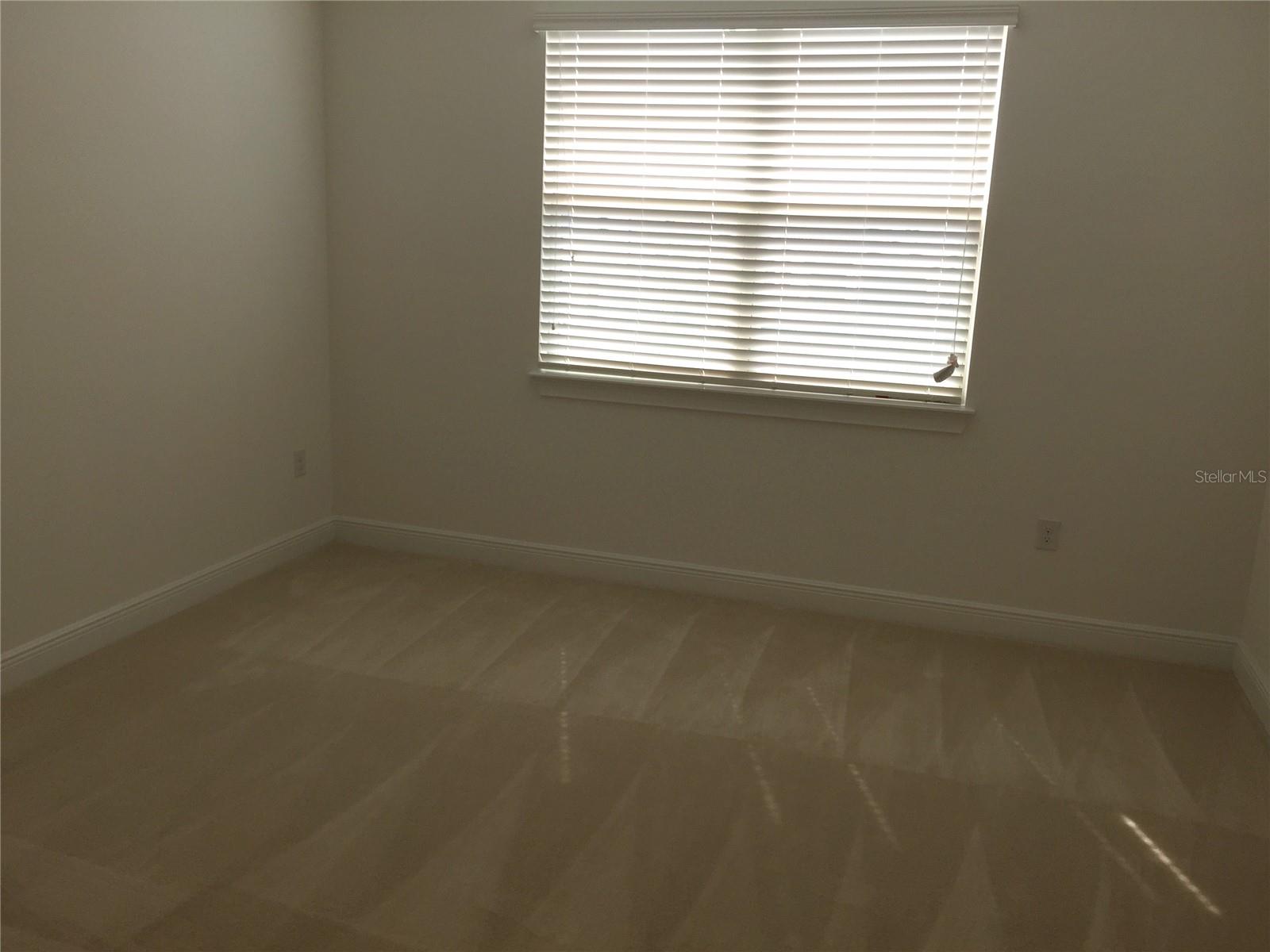 Image 22 of 32 For 10424 Warrick Street