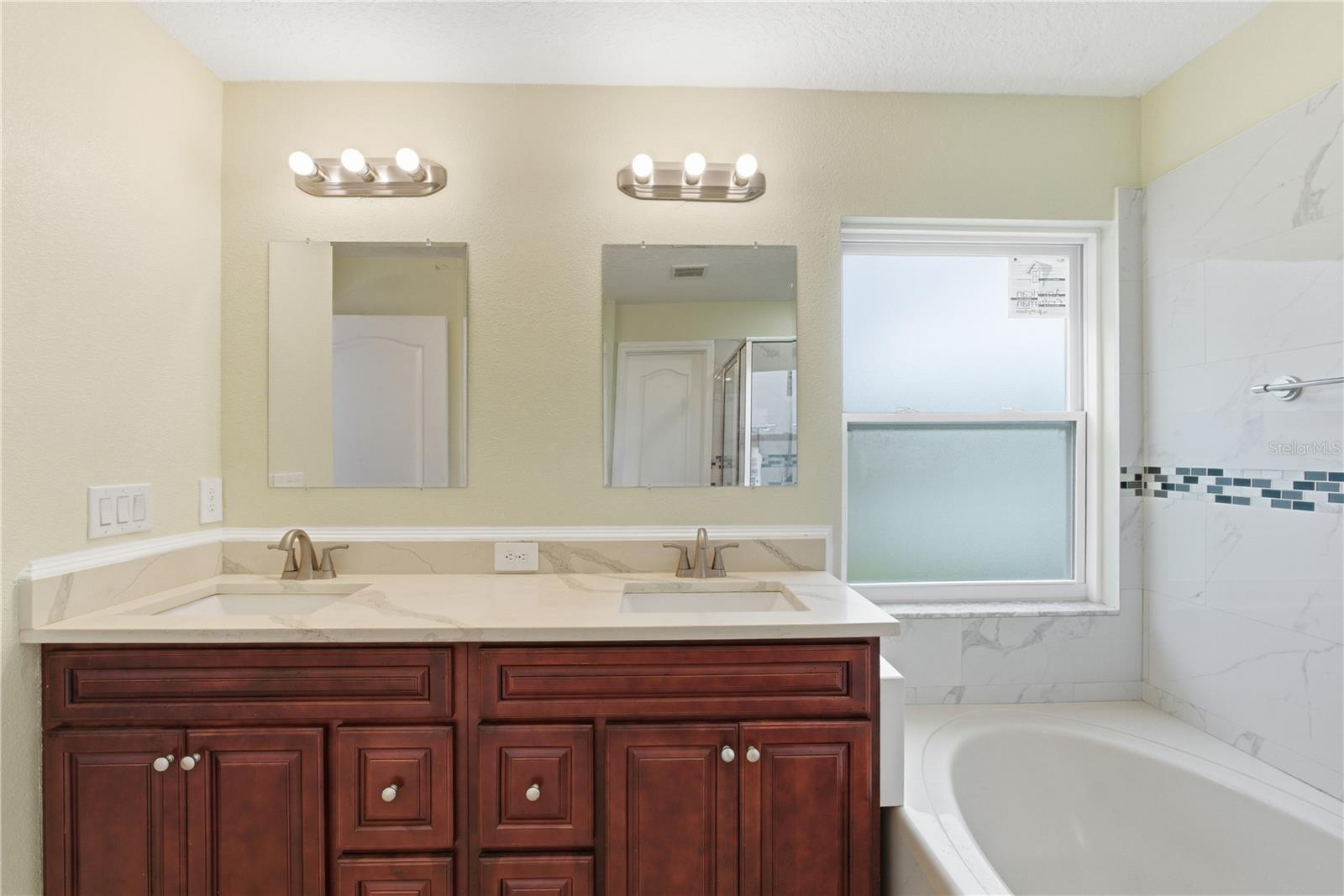 Image 16 of 38 For 4207 Andover Cay Boulevard