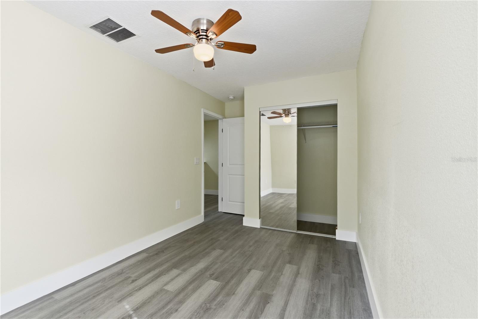 Image 20 of 38 For 4207 Andover Cay Boulevard