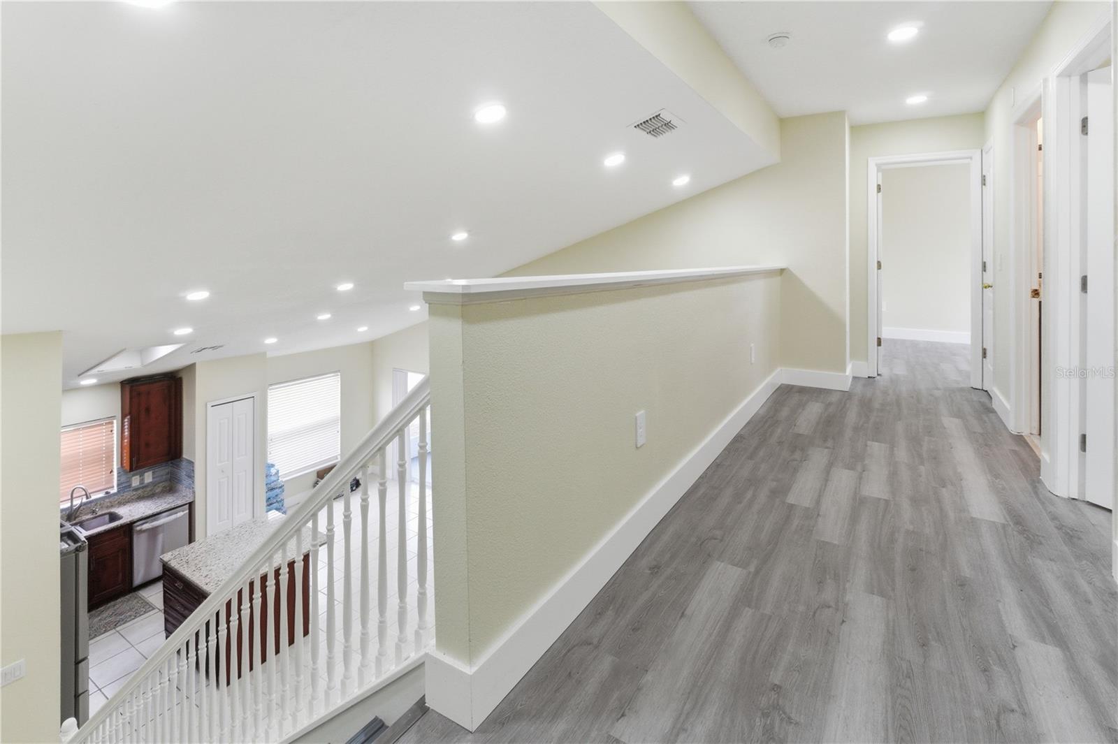 Image 24 of 38 For 4207 Andover Cay Boulevard