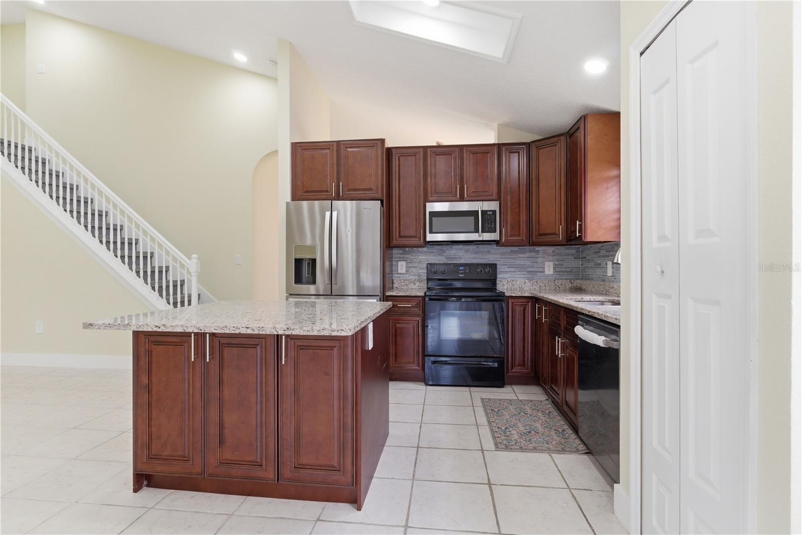 Image 26 of 38 For 4207 Andover Cay Boulevard