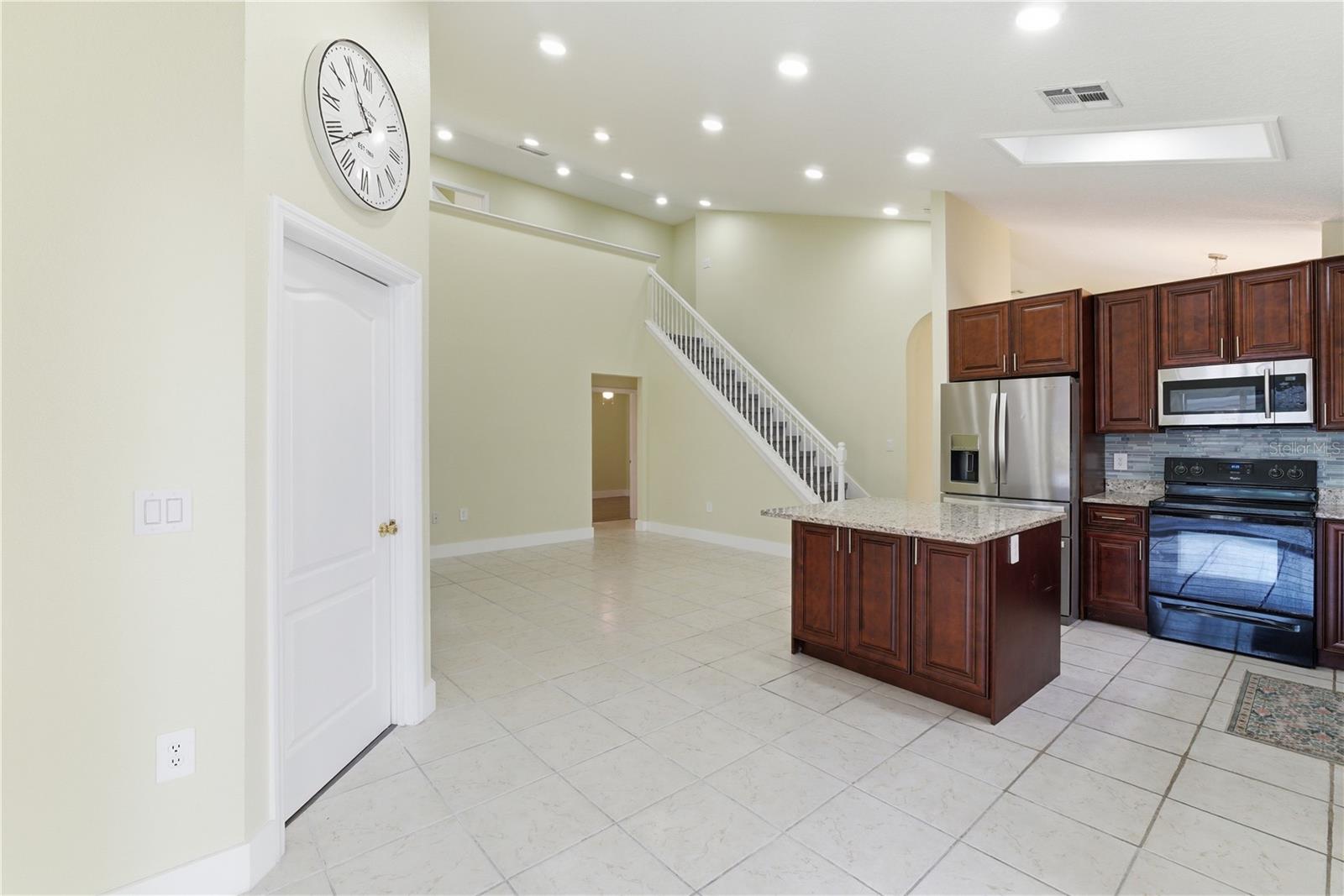 Image 31 of 38 For 4207 Andover Cay Boulevard