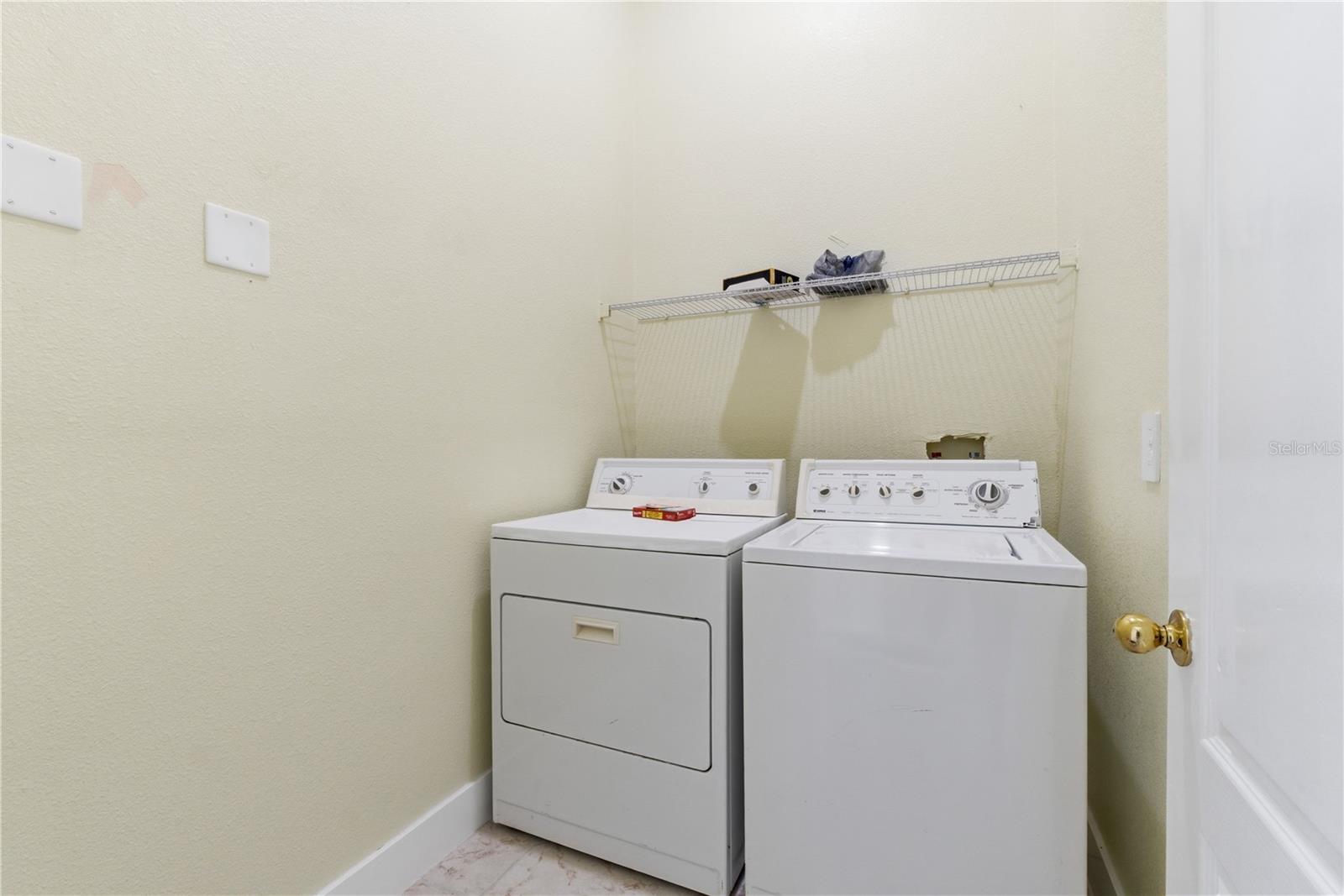 Image 36 of 38 For 4207 Andover Cay Boulevard