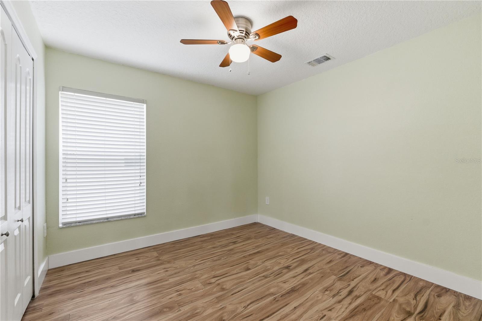 Image 9 of 38 For 4207 Andover Cay Boulevard