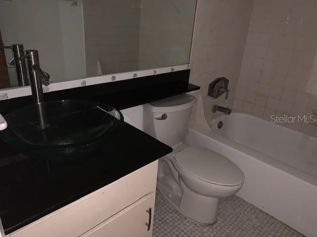 Image 9 of 13 For 120 America Street 7