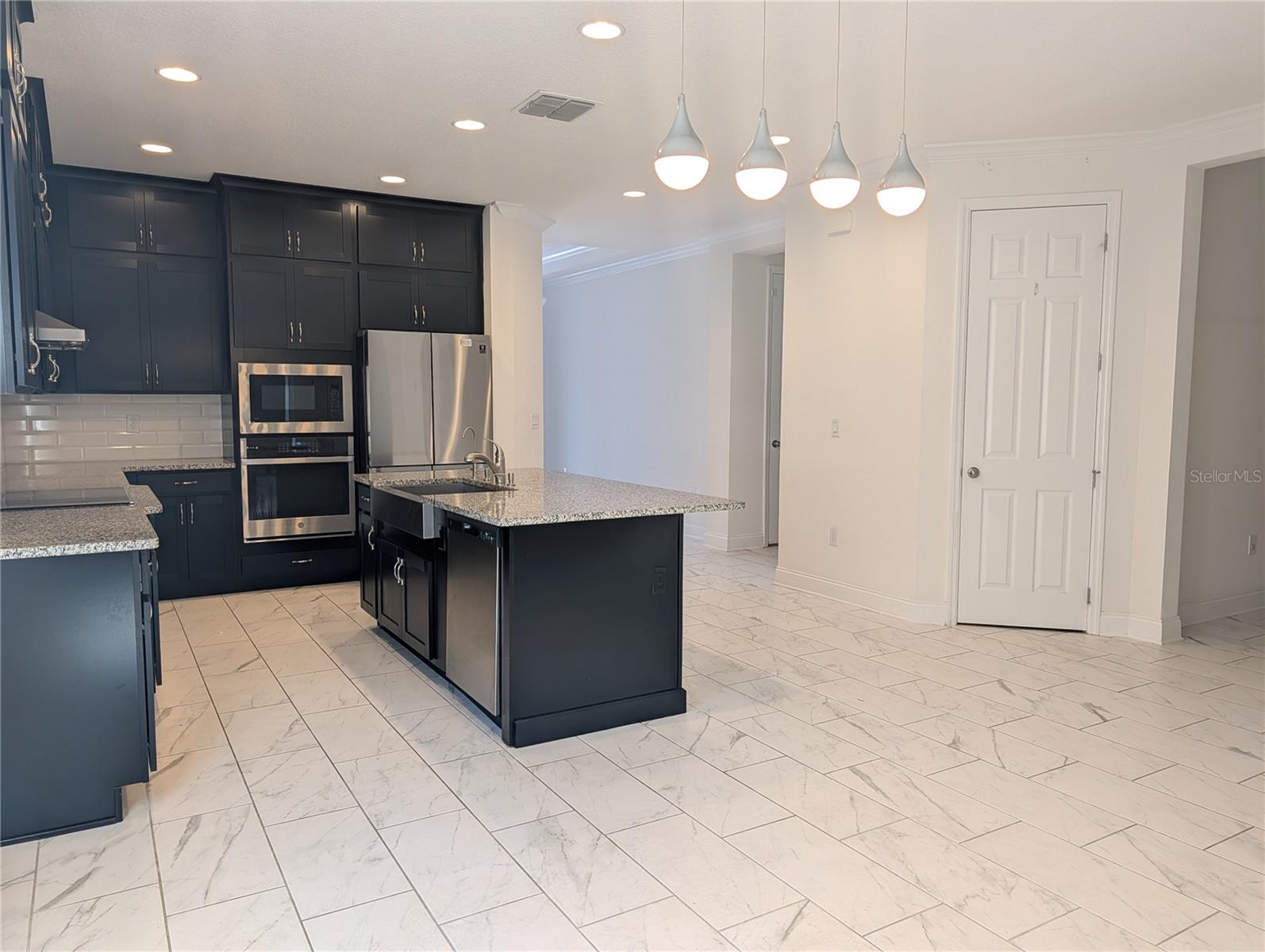 Image 6 of 10 For 703 Hyperion Drive