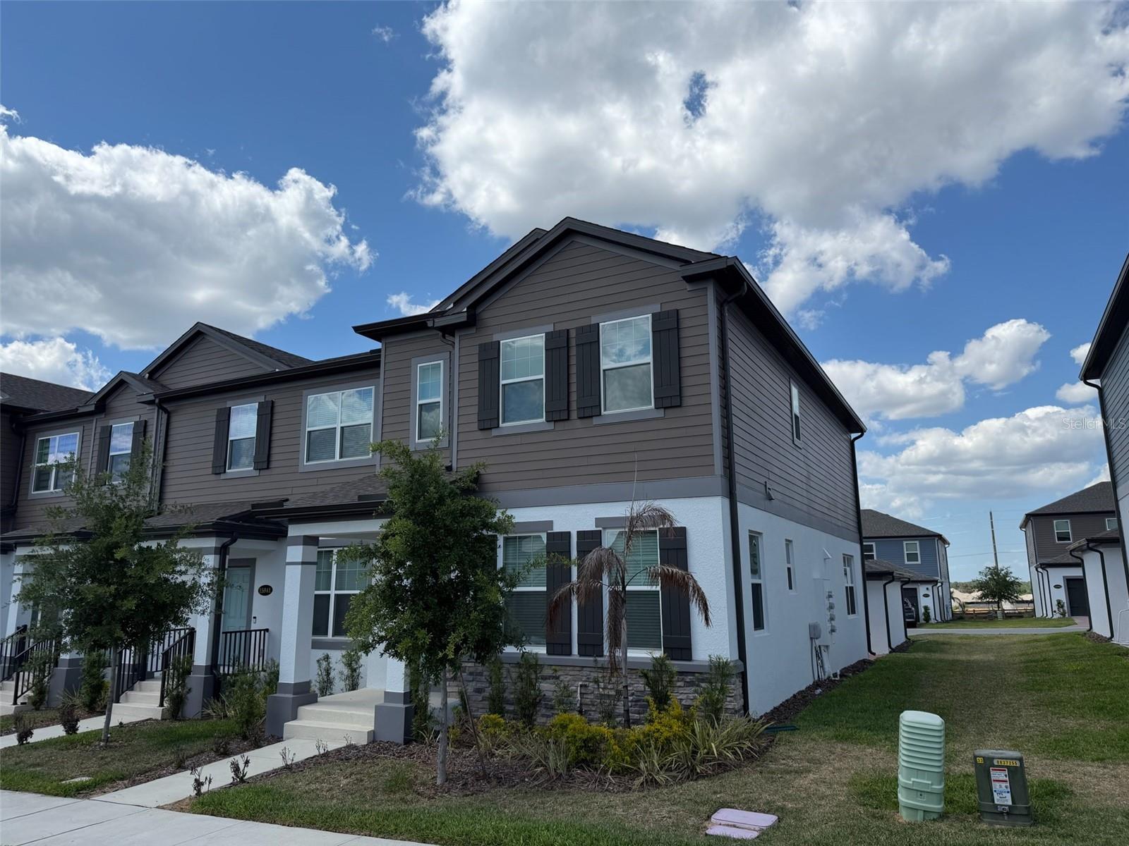 Image 3 of 46 For 15935 Grafton Way