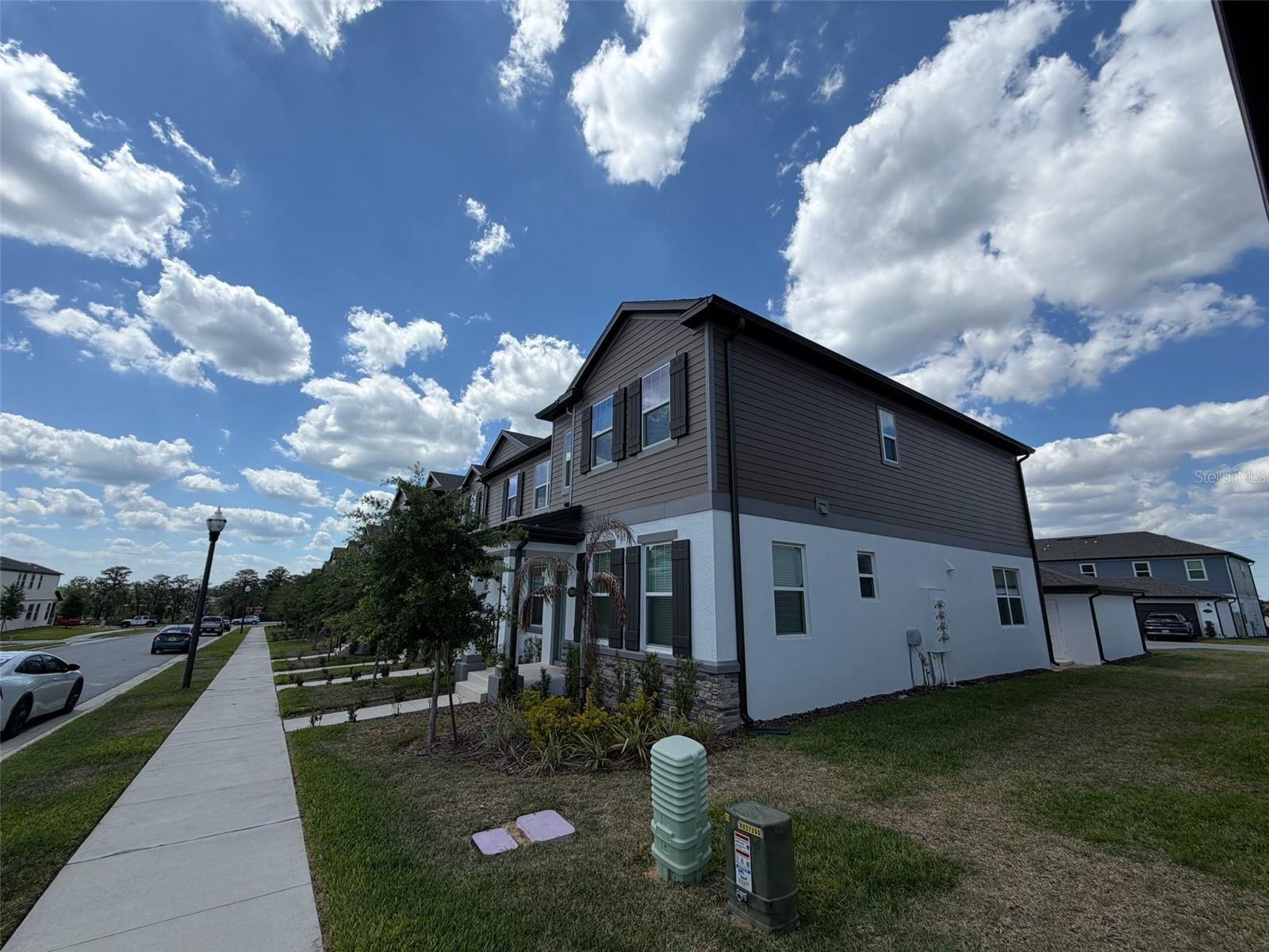 Image 4 of 46 For 15935 Grafton Way