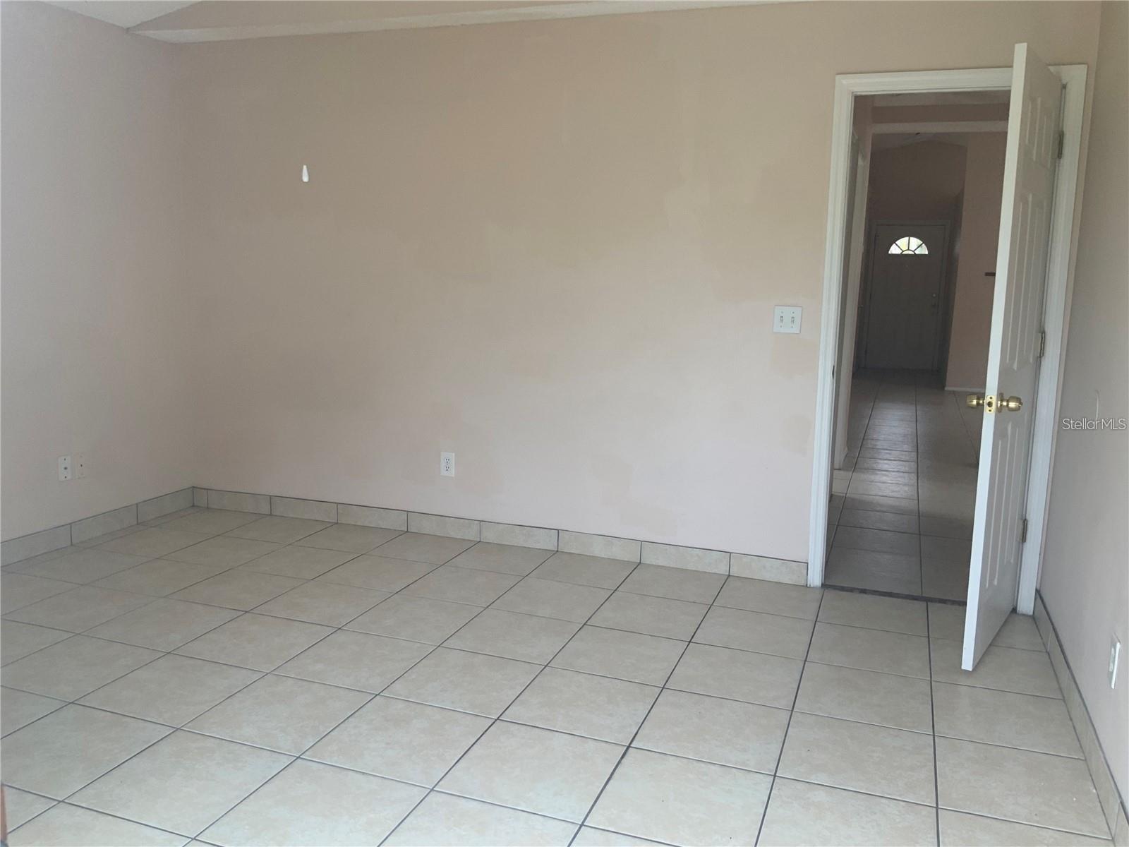 Image 8 of 15 For 1705 Chatham Circle