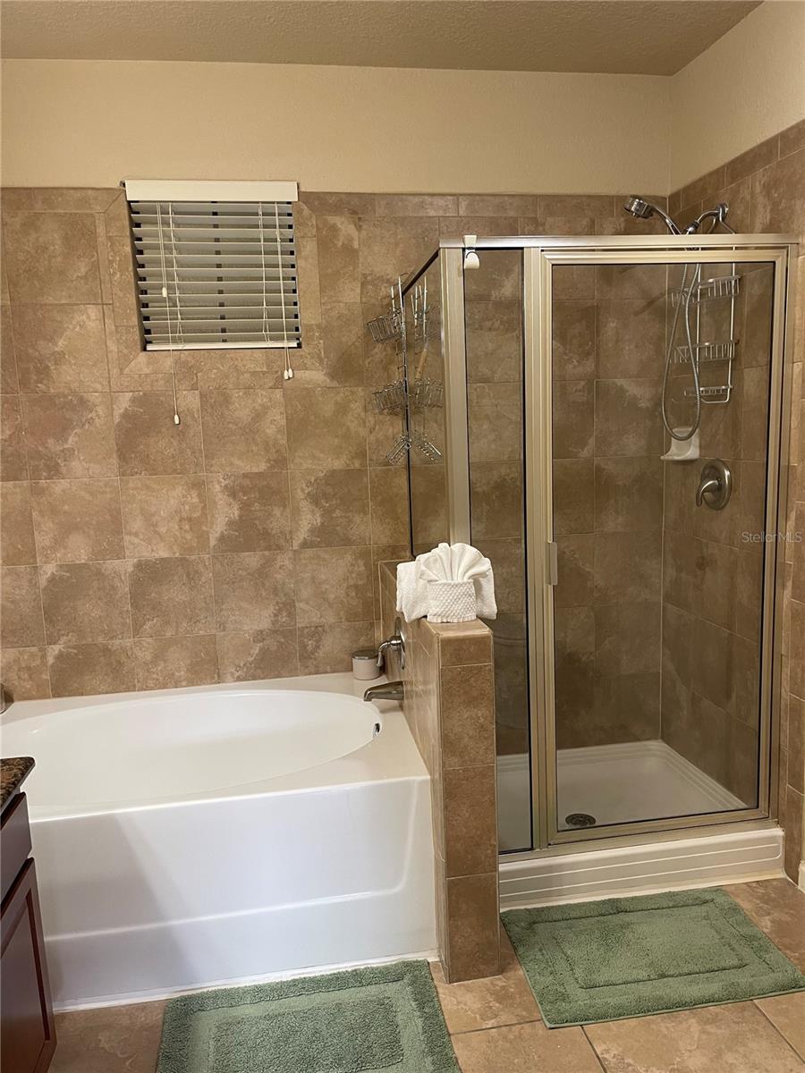 Image 13 of 26 For 904 Charo Parkway 516