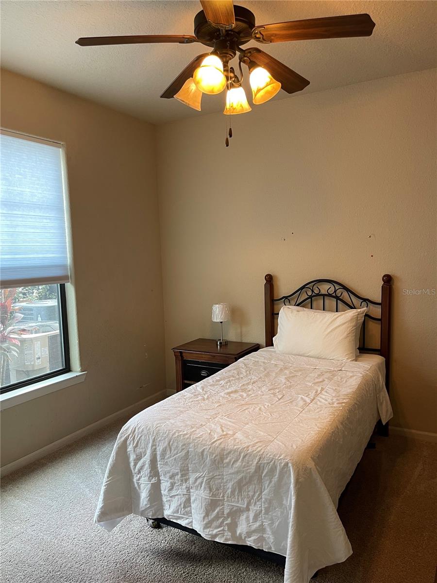 Image 18 of 26 For 904 Charo Parkway 516