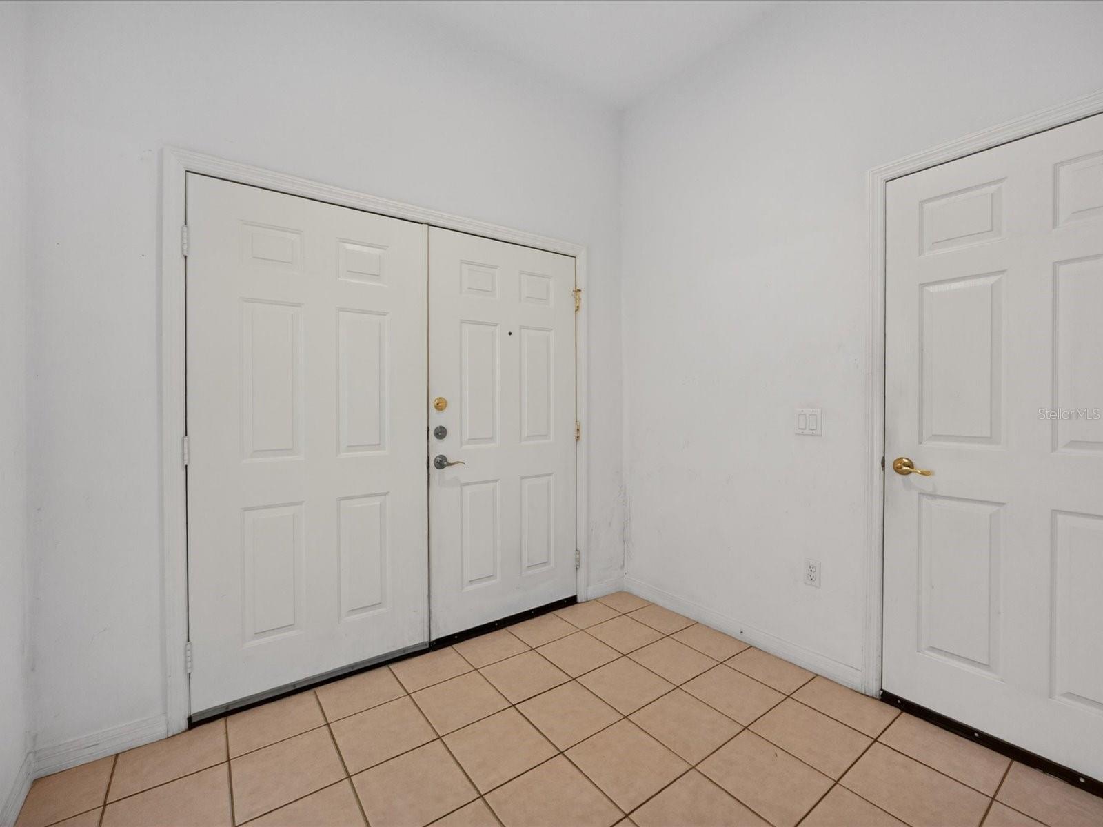 Image 10 of 43 For 1007 Balmoral Drive