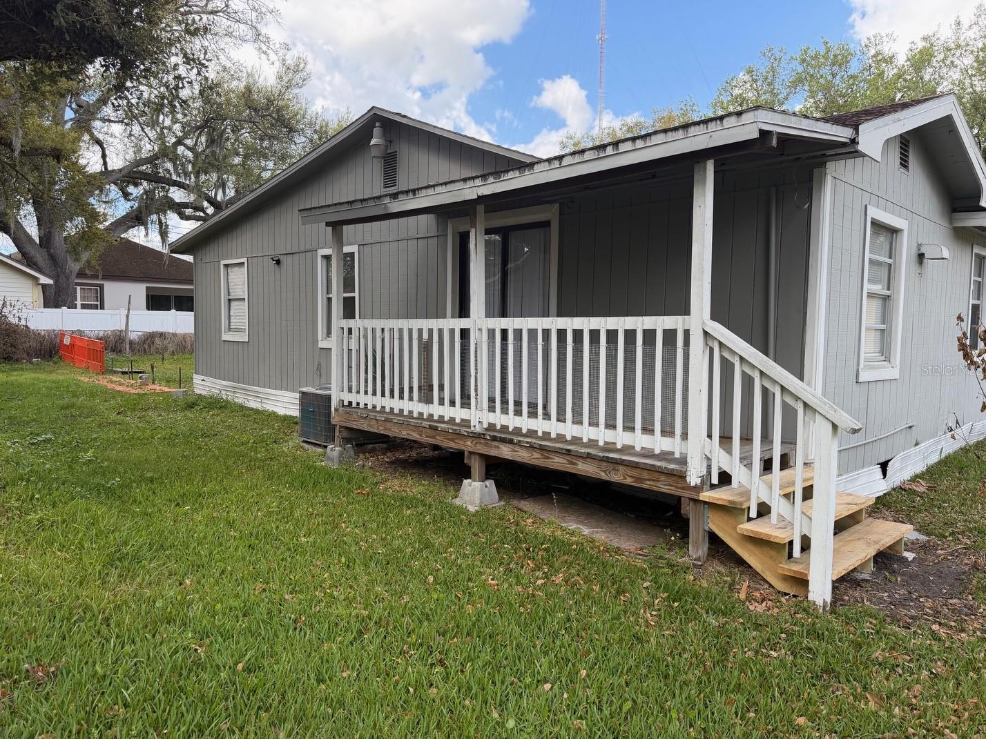 Image 6 of 14 For 636 Park Avenue