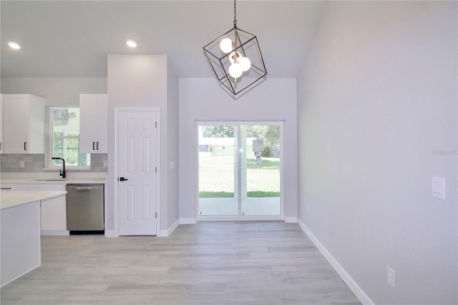 Image 11 of 41 For 4000 Garienda Avenue