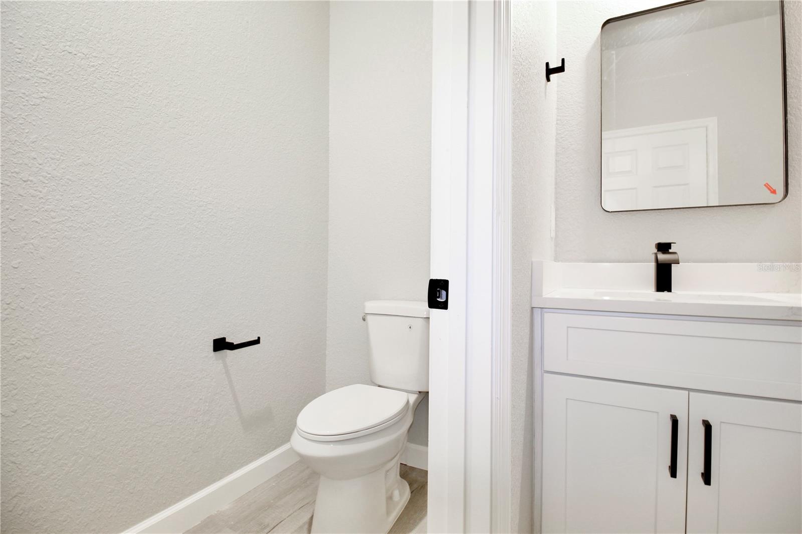 Image 23 of 41 For 4000 Garienda Avenue