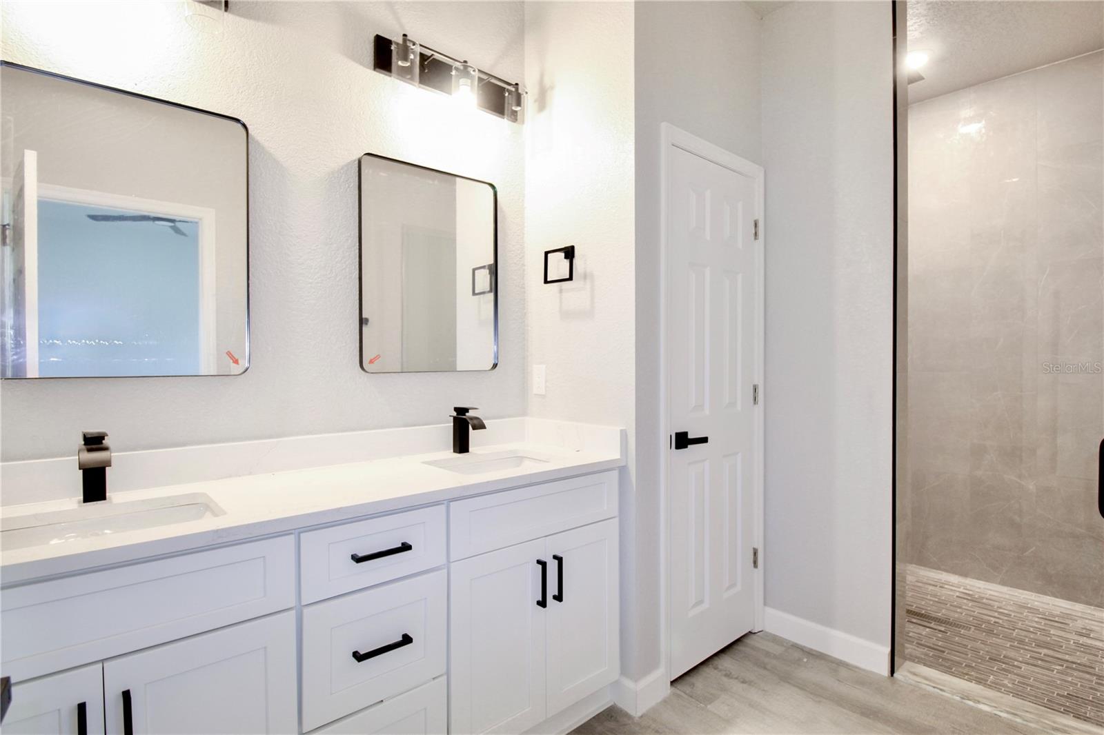 Image 4 of 41 For 4000 Garienda Avenue