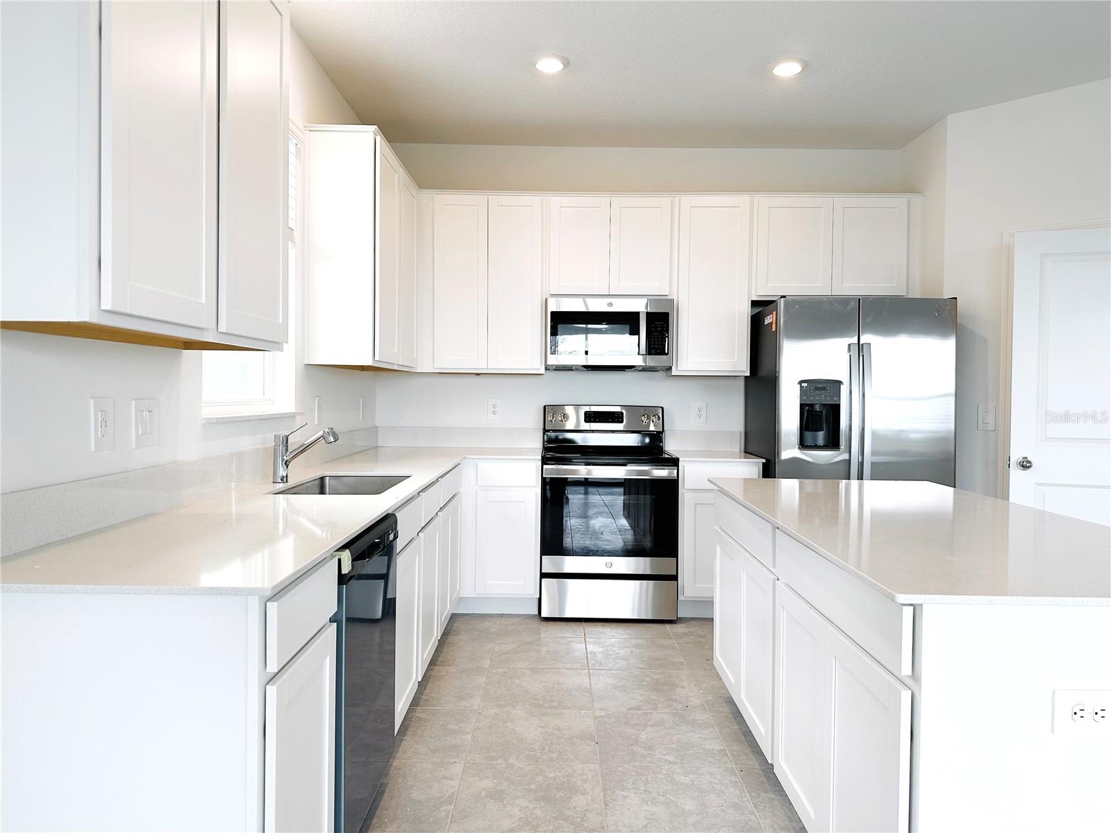 Image 6 of 22 For 700 Daring Drive