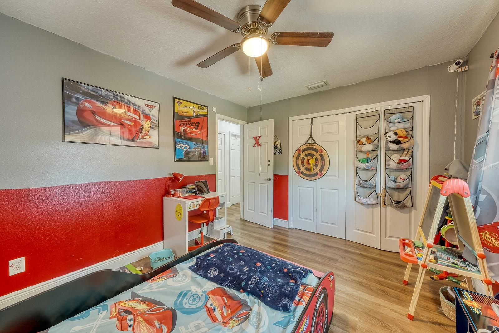 Listing photo id 21 for 5919 Luzon Drive