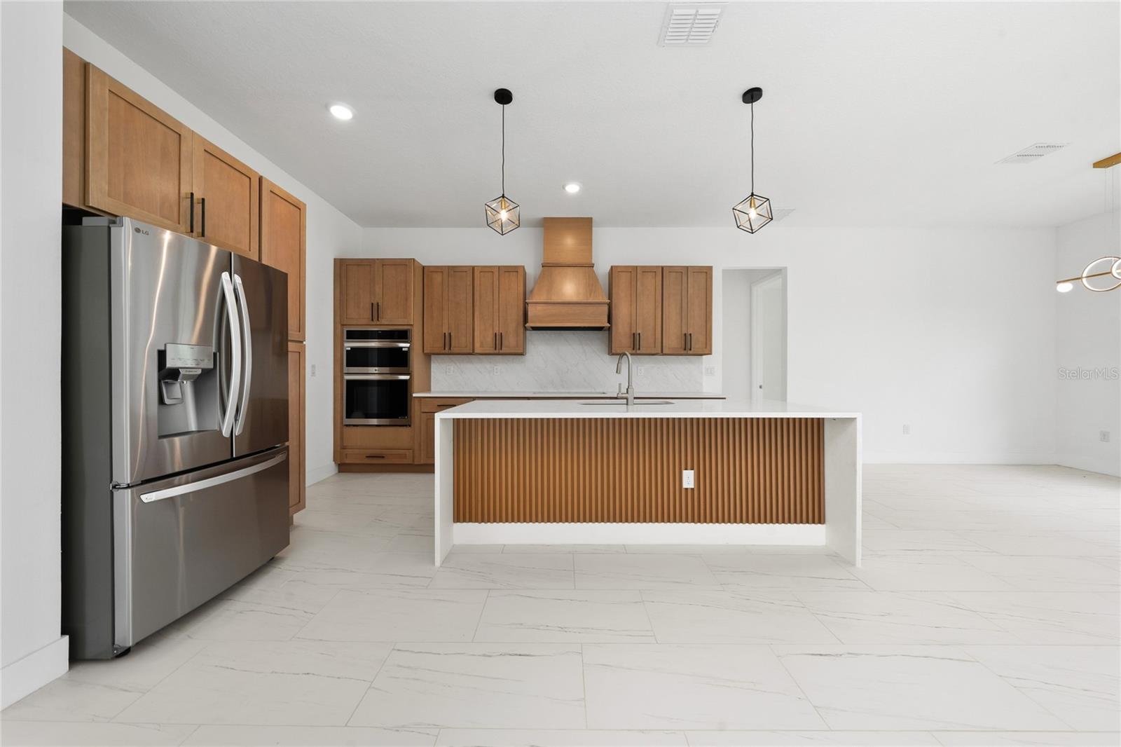 Image 4 of 35 For 18561 Sabal Street