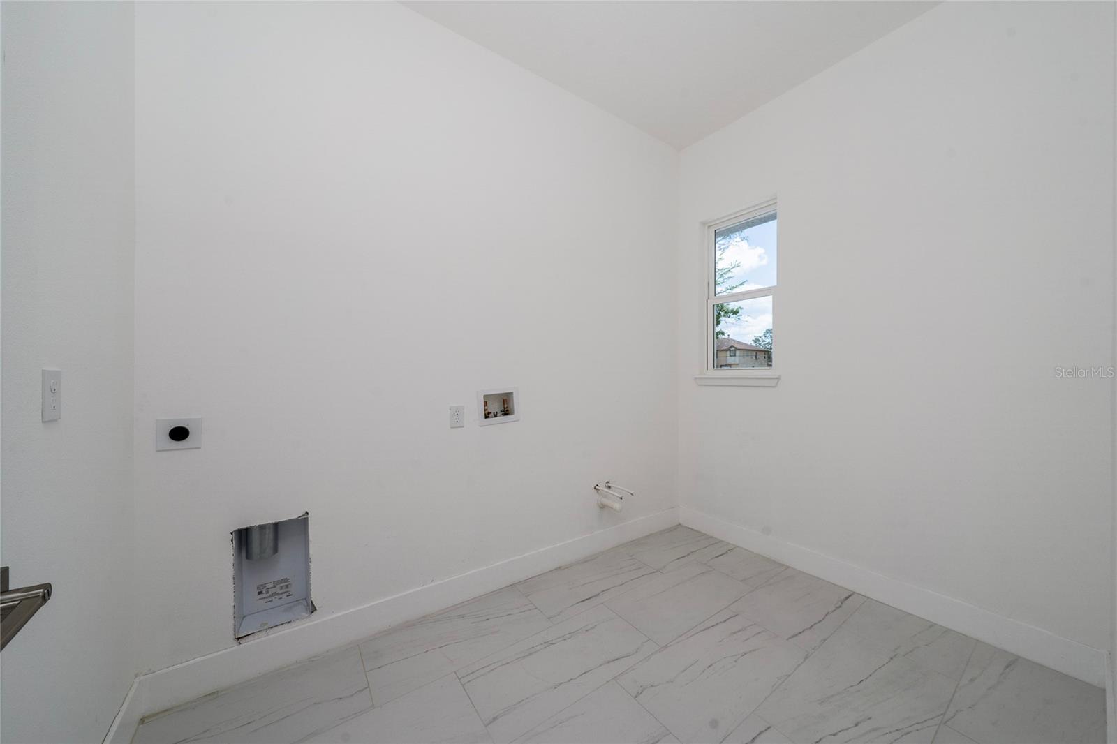 Image 9 of 35 For 18561 Sabal Street