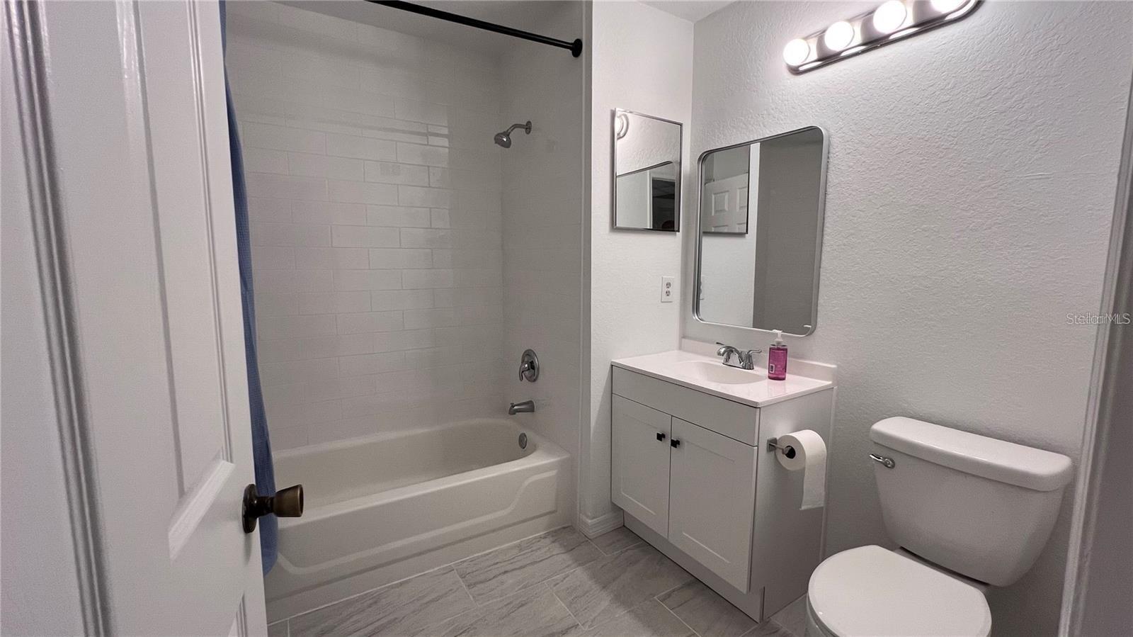 Image 10 of 24 For 7511 Seurat Street 10301