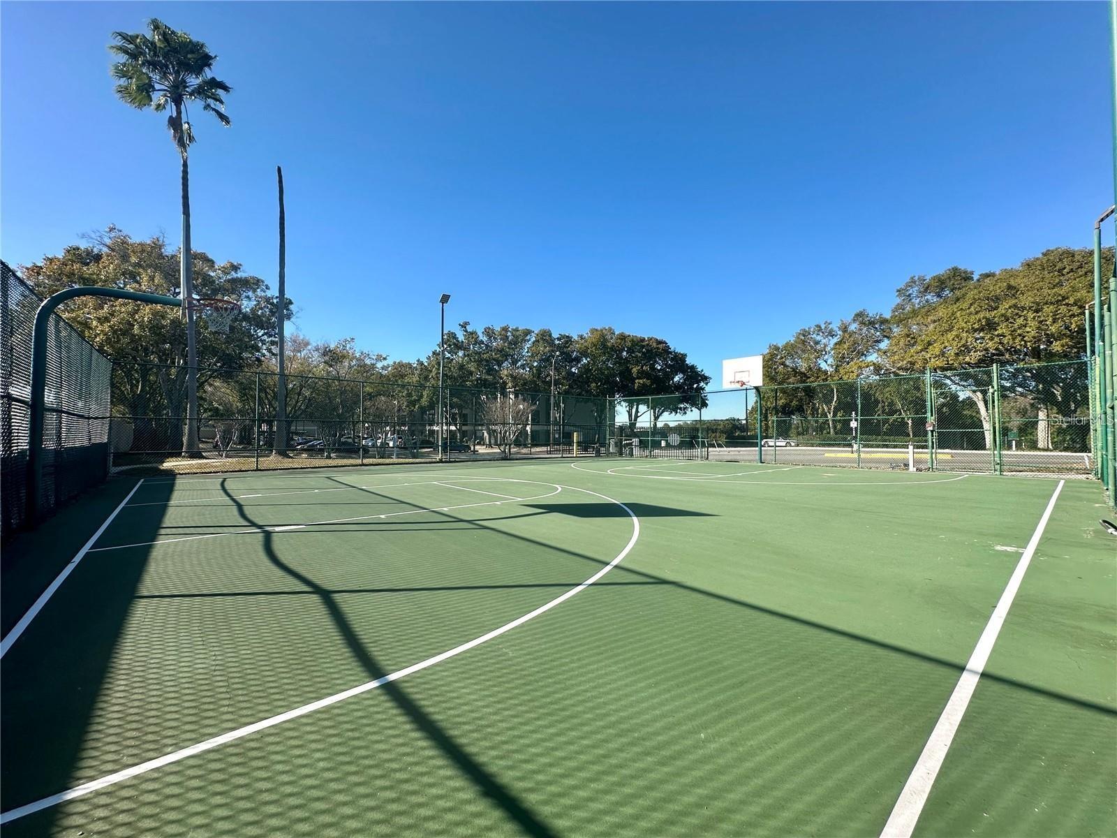 Image 19 of 24 For 7511 Seurat Street 10301