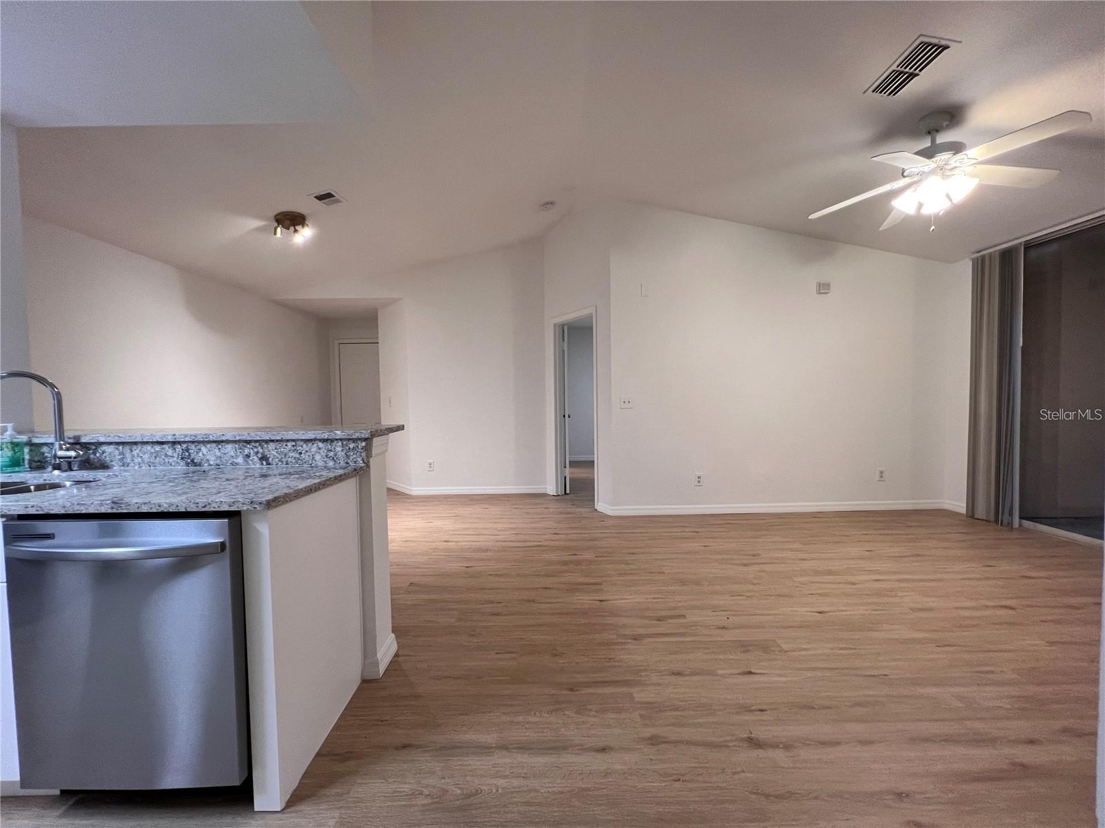 Image 4 of 24 For 7511 Seurat Street 10301