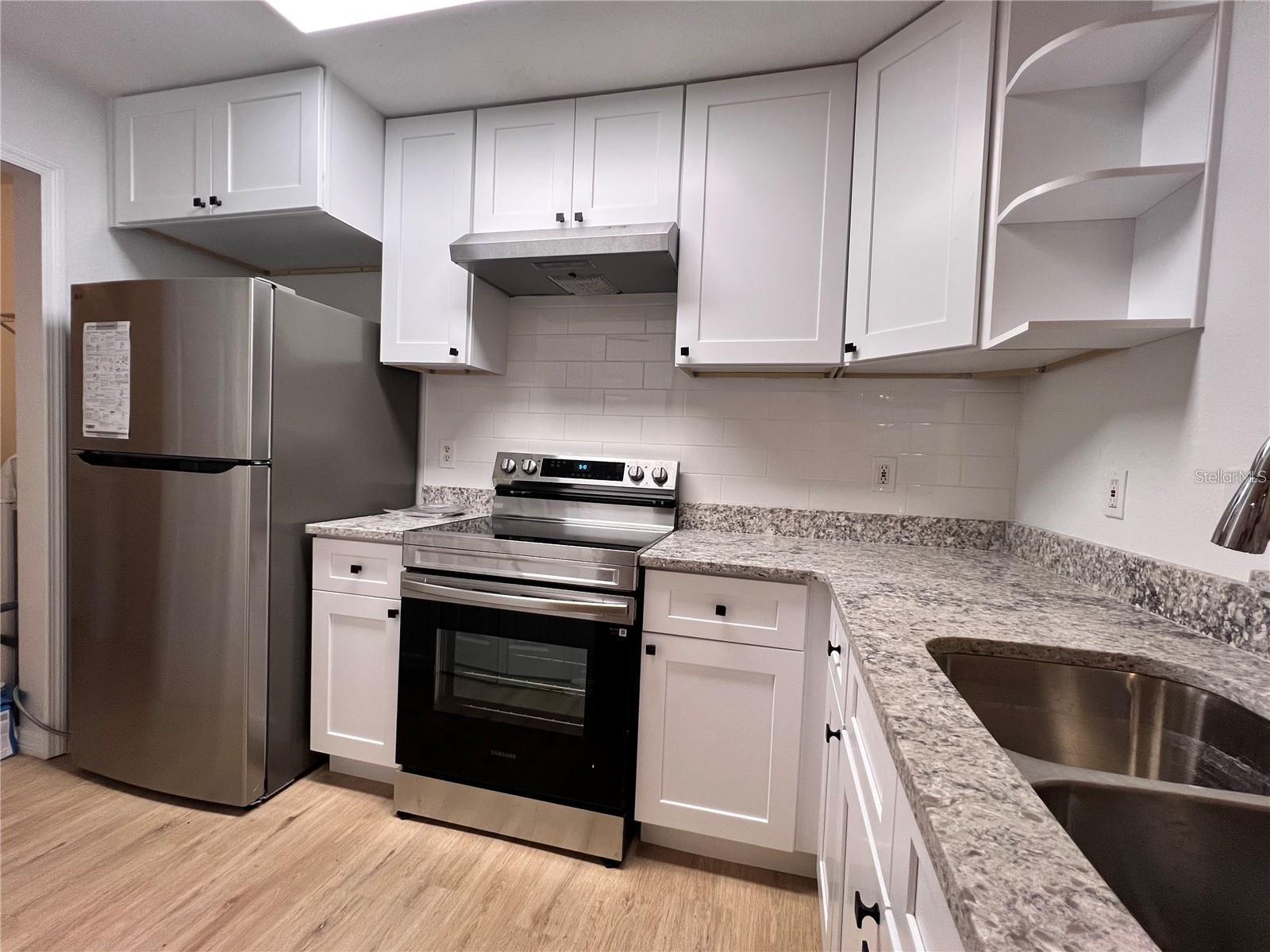 Image 7 of 24 For 7511 Seurat Street 10301