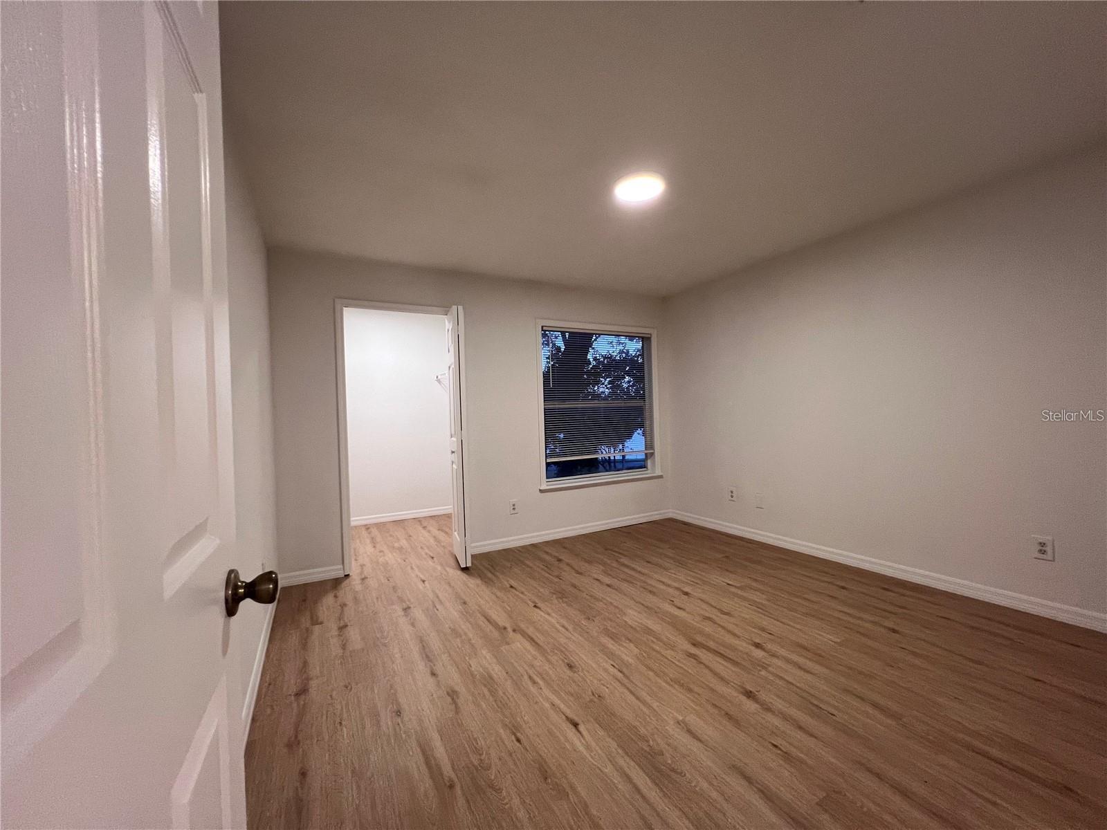 Image 8 of 24 For 7511 Seurat Street 10301