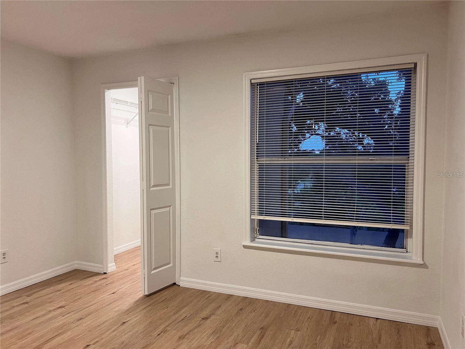 Image 9 of 24 For 7511 Seurat Street 10301