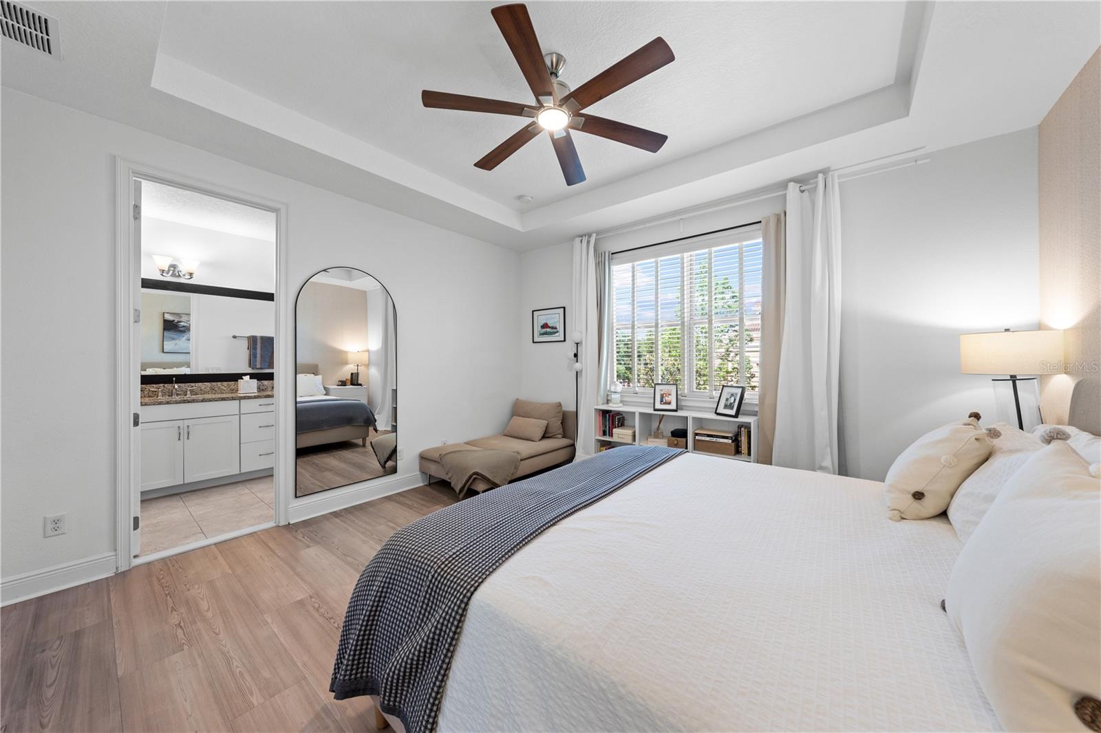 Image 21 of 100 For 14100 Tarvin Street