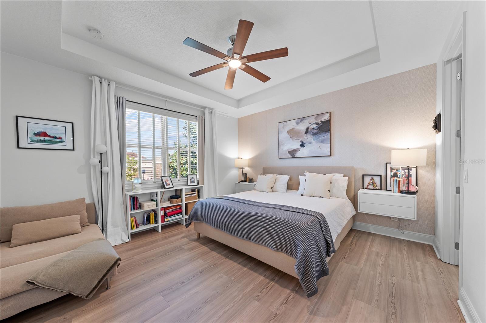 Image 23 of 100 For 14100 Tarvin Street