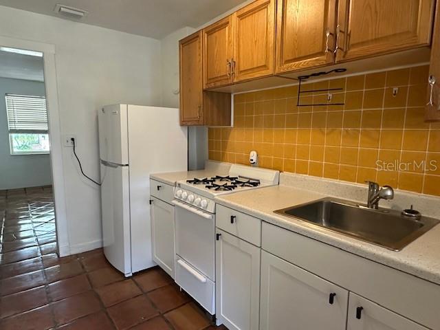 Image 12 of 15 For 2120 Washington Street