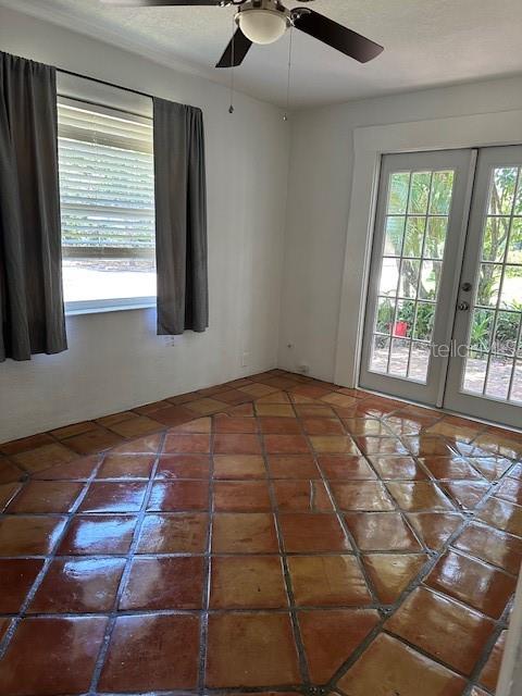 Image 5 of 15 For 2120 Washington Street